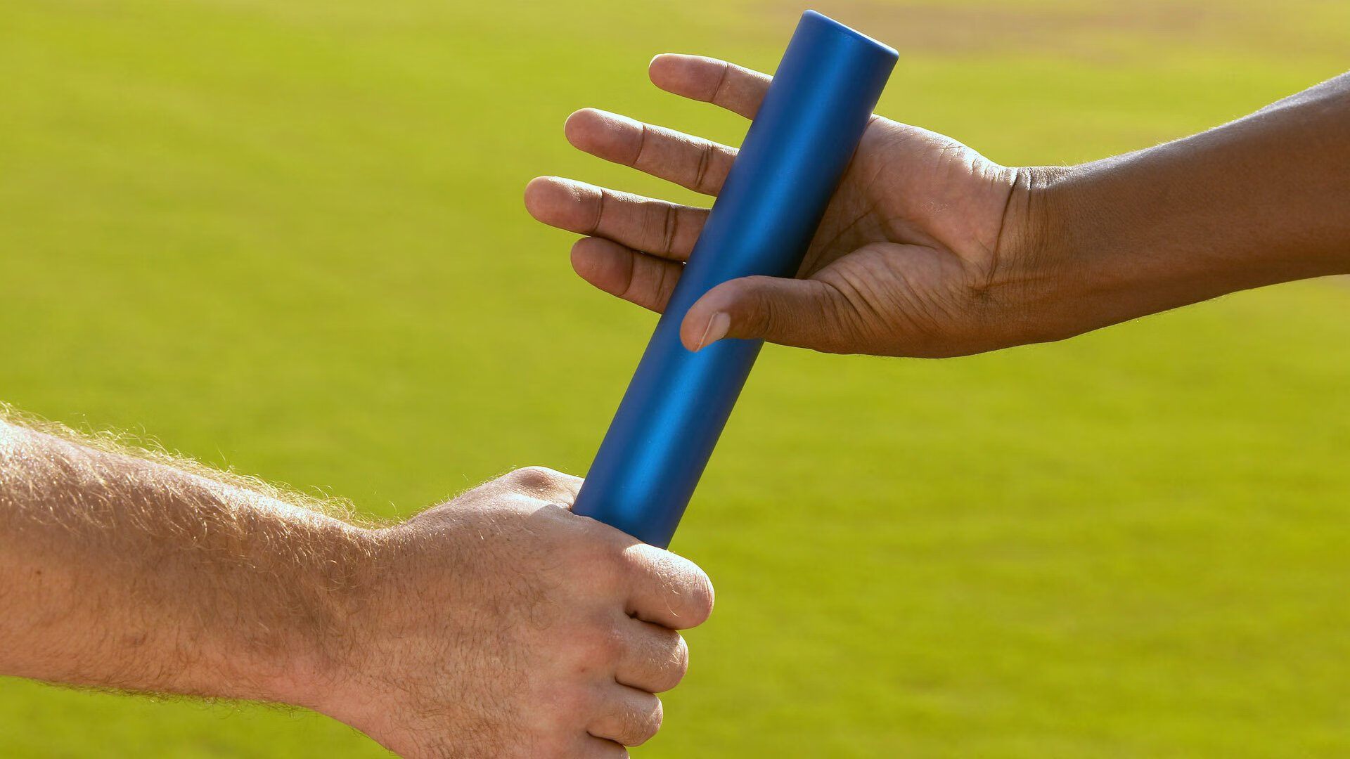 九游娱乐入口-五大联赛中场争夺激烈程度是否决定观赏性高低，五大联赛场地大小